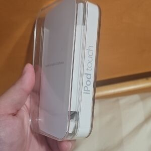 2010 Apple iPod Touch 8GB CASE ONLY